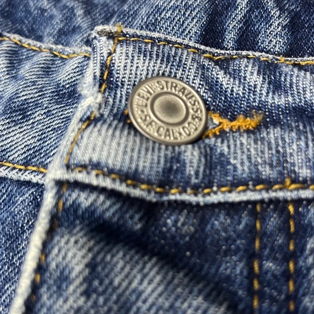 Levi Strauss Co (Sample Pair) Distressed Straight Leg Jeans Dark Wash Ripped 28